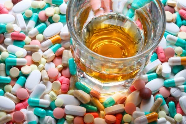 mixing adderall and alcohol